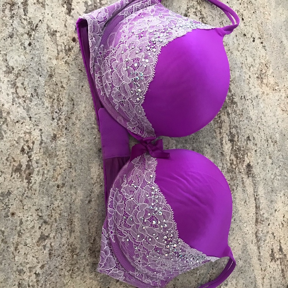 Victoria’s Secret bra